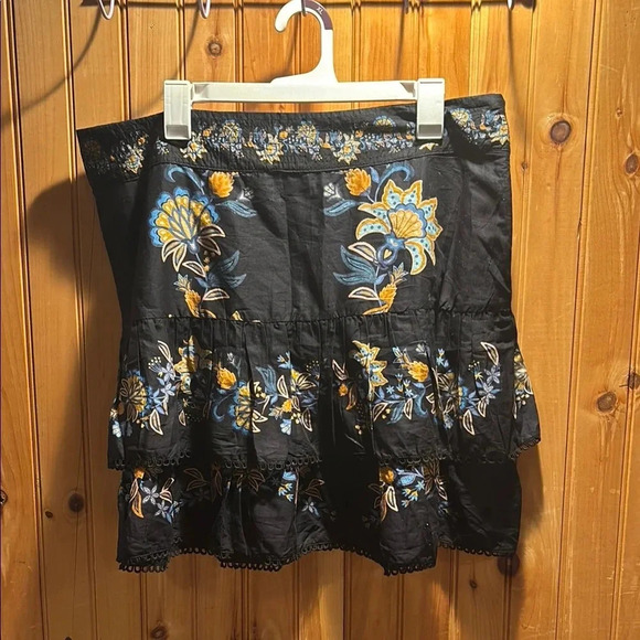 FARM Rio Dresses & Skirts - New FARM RIO mini floral garden skirt